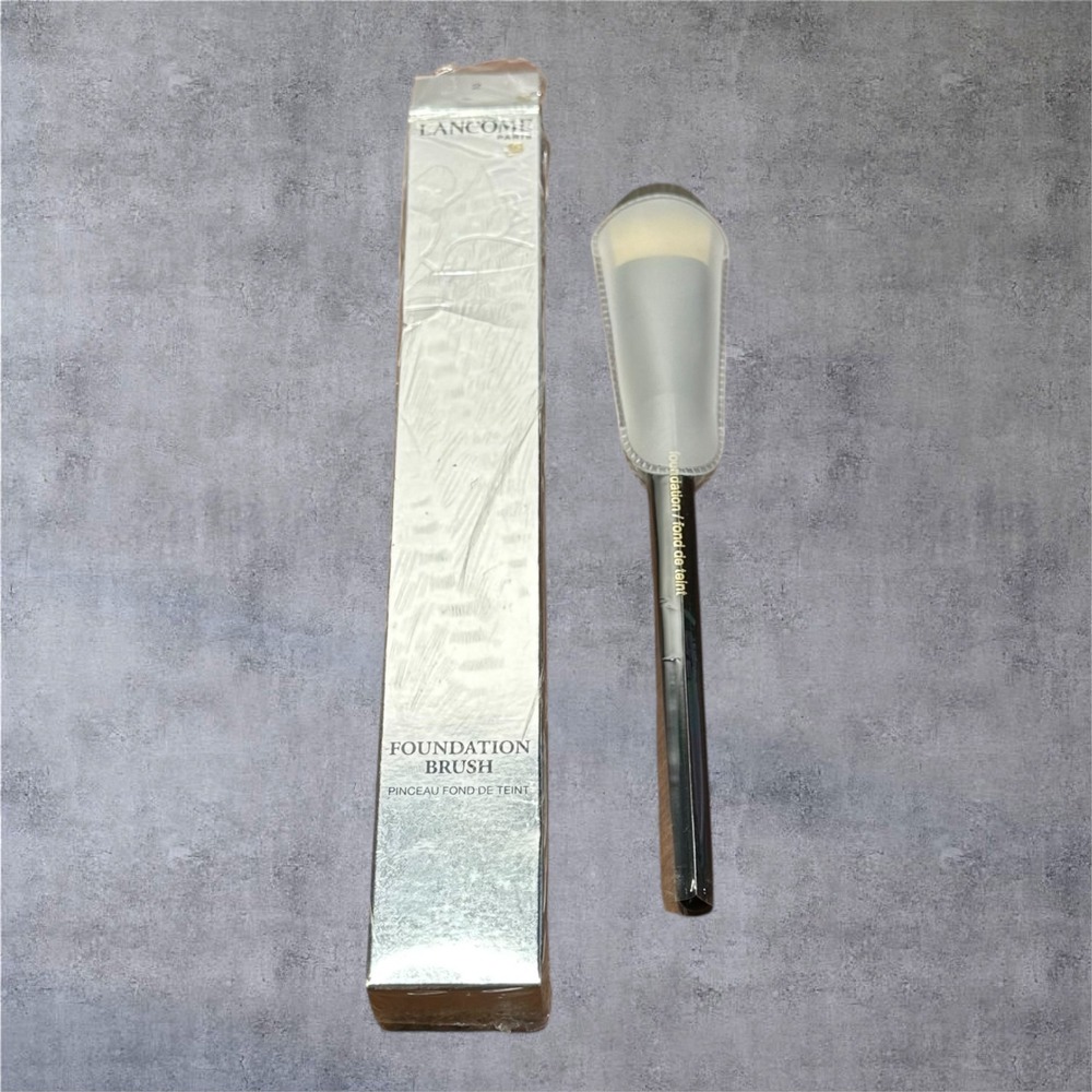 Lancôme Foundation‎ Brush #2 NEW Synthetic Liquid Makeup NIB